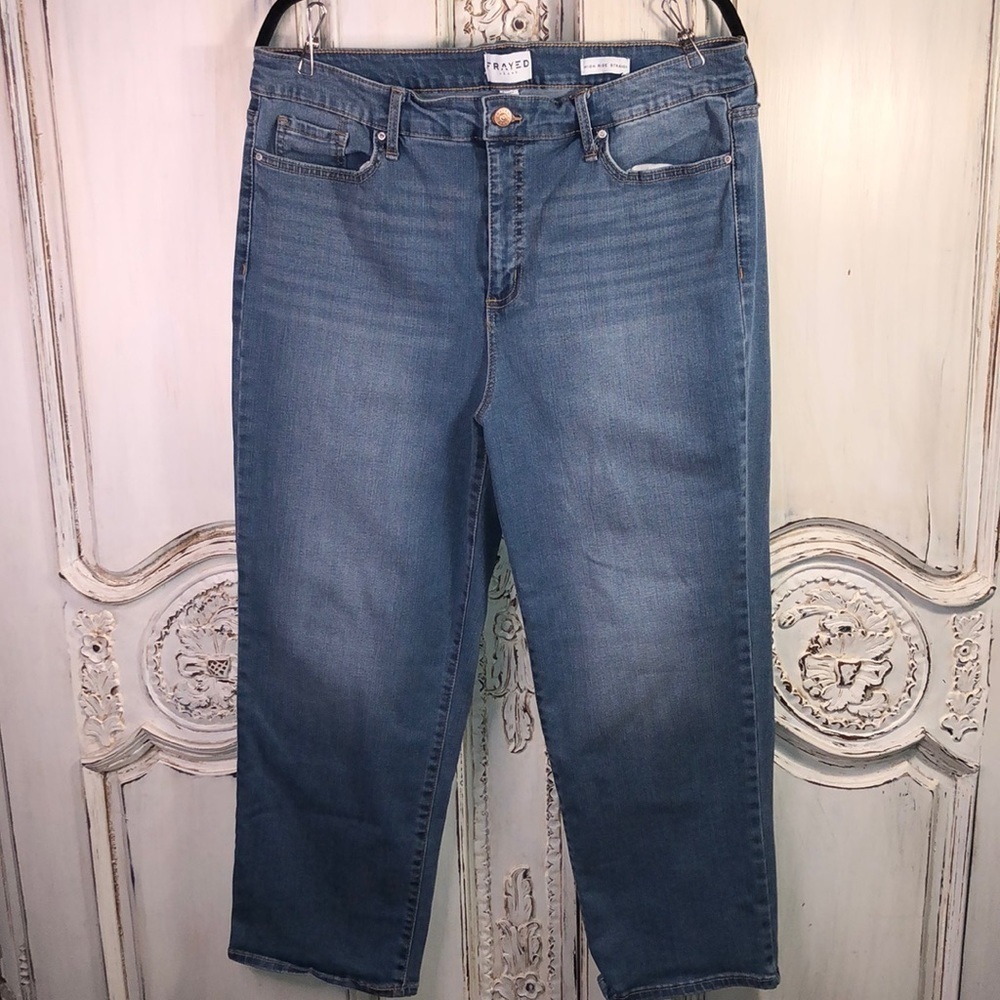 Frayed High Rise Straight Leg Medium Wash Jeans Size 16/33